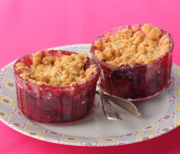 Crumble poires fruits rouges