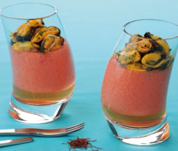 Gelée de tomates et moules safranées Gelée de tomates et moules safranées