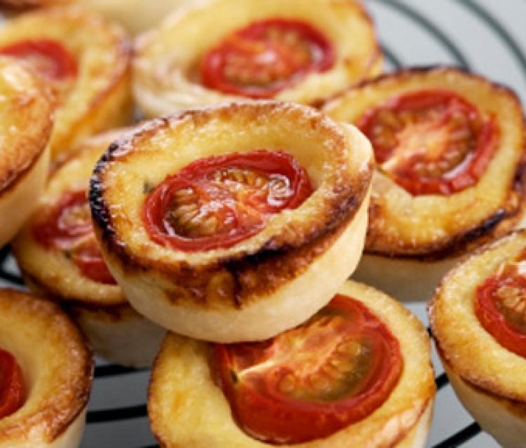 Muffins à la tomate et au curry Muffins à la tomate et au curry